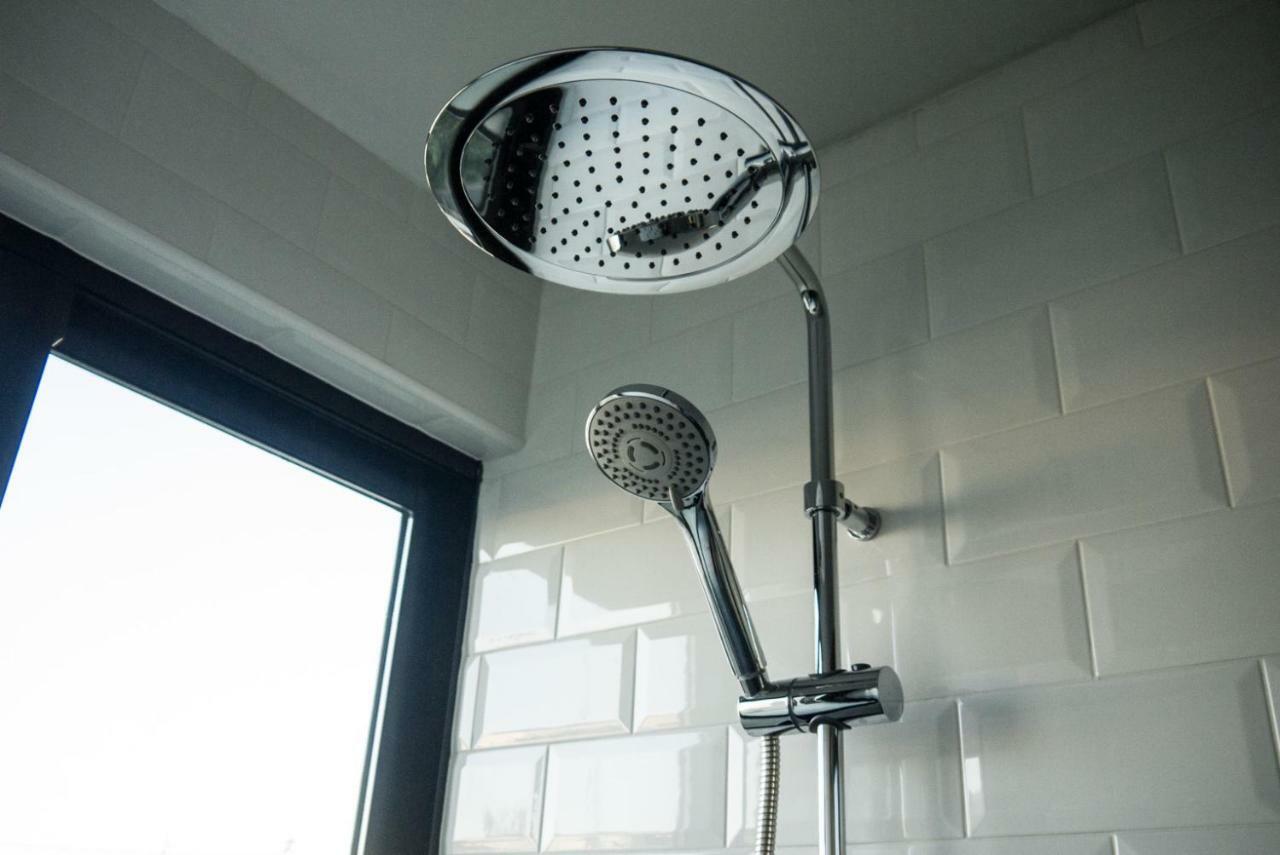 Ever House Ifema Mar De Cristal Madrid Bagian luar foto