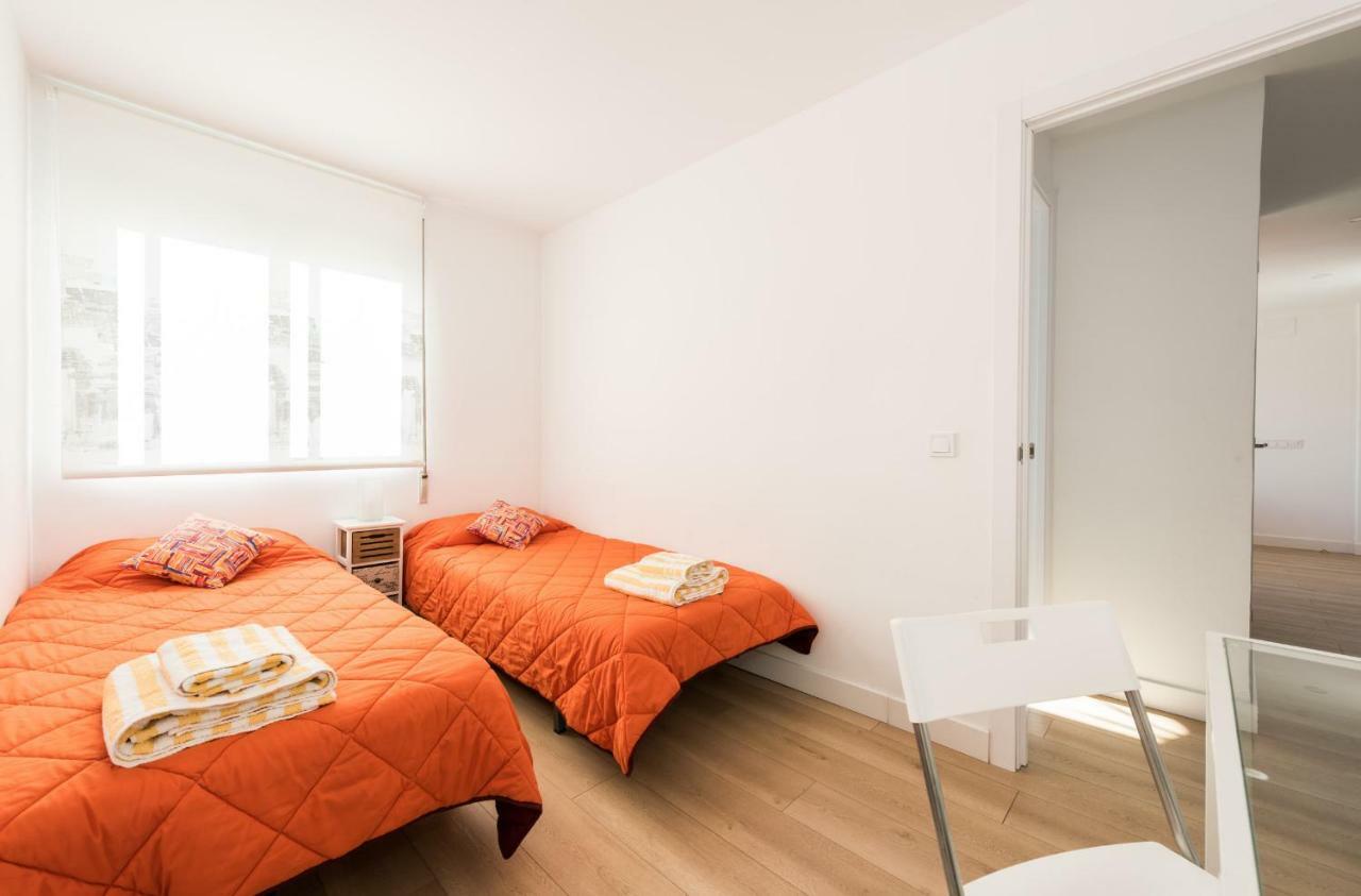 Ever House Ifema Mar De Cristal Madrid Bagian luar foto